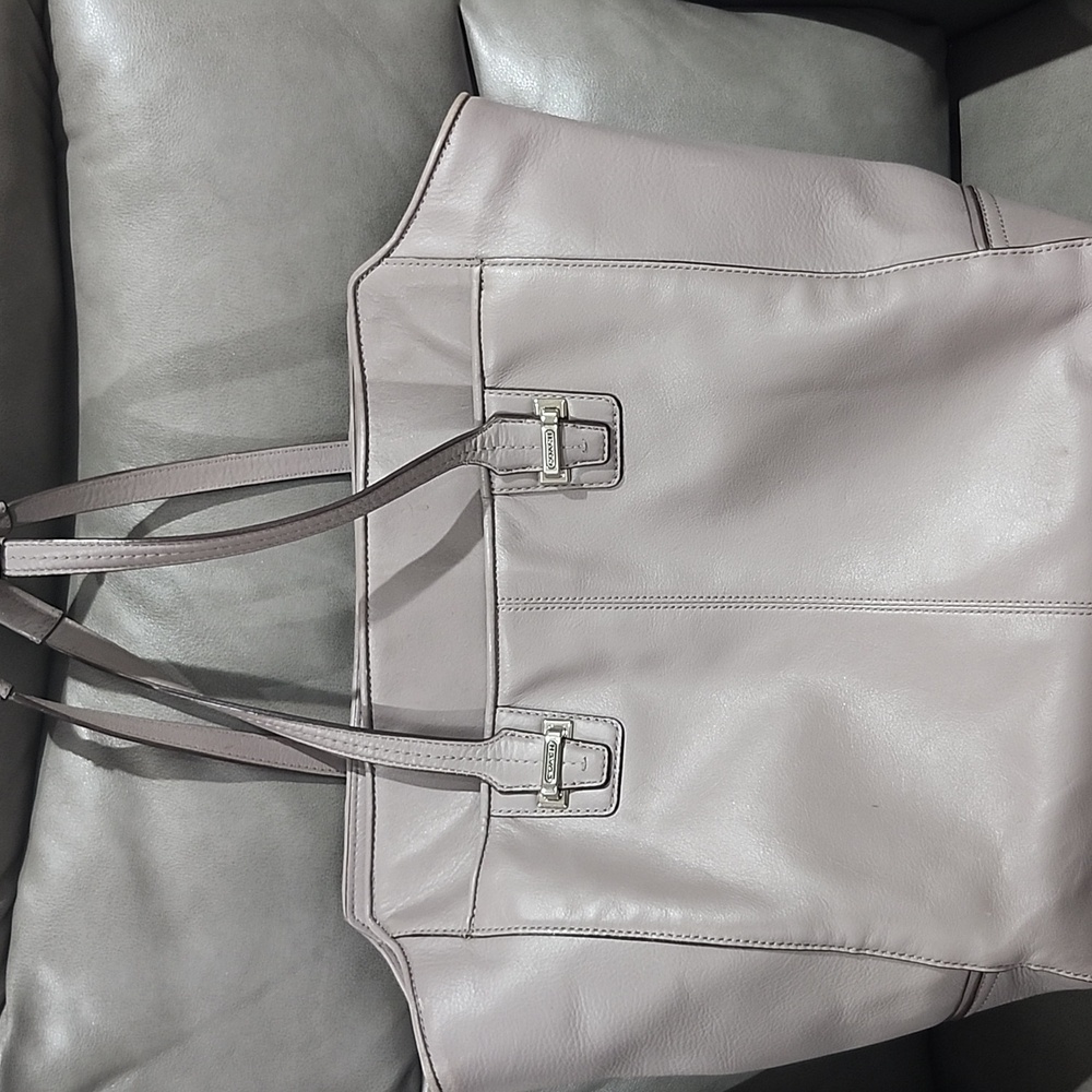 COACH LARGE TOTE AND MATCHING WALLET - Picture 7 of 12